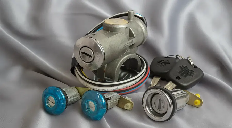 خرید مجموعه قفل و سوییچ نصیری